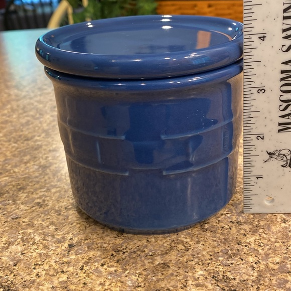 Longaberger Pint Crock With Lid / Coaster Cornflower Blue Pottery - Picture 13 of 17